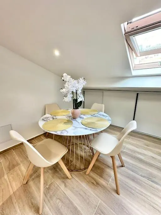 Appartement Climatise - 2Min Plage-Tram-Restaurant Nice Apartment